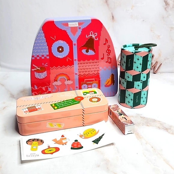 Benefit bundle of tin boxes, collectibles🔥 5/$25 Bundle Sale 🔥 - Picture 1 of 5